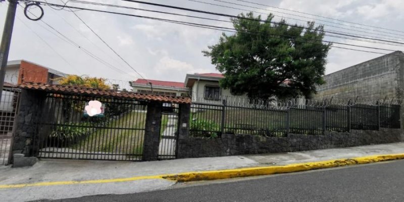 Foto Casa en Venta en Heredia, Heredia - U$D 850.000 - CAV74584 - BienesOnLine