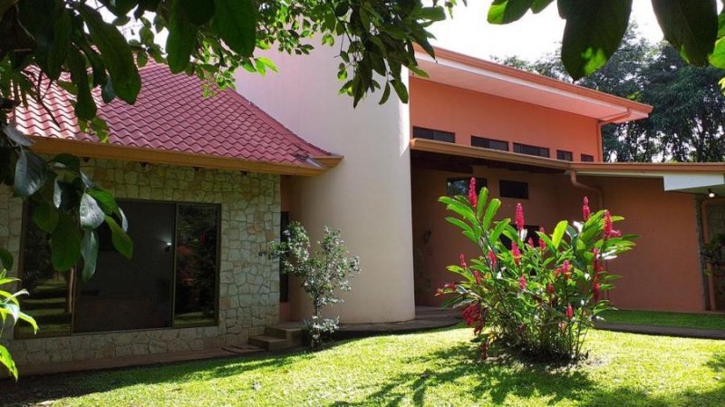 Foto Casa en Venta en Guácima, Alajuela, Alajuela - U$D 590.000 - CAV52561 - BienesOnLine