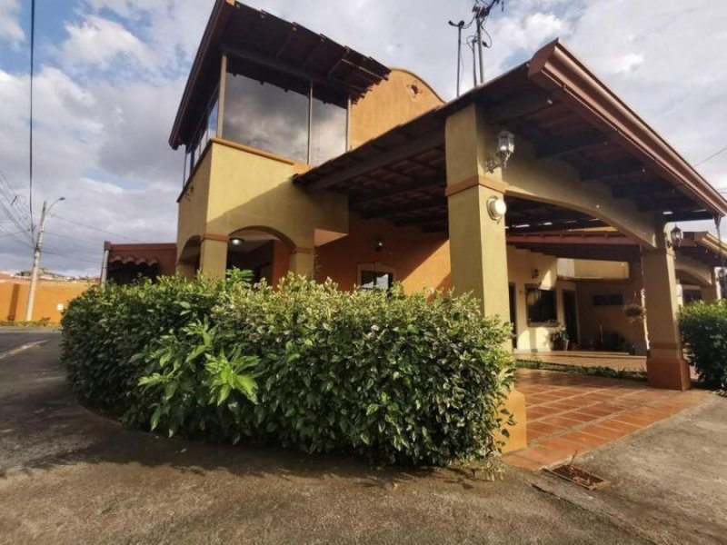 Foto Casa en Venta en Mercedes Sur, Heredia, Heredia - ¢ 95.000.000 - CAV42254 - BienesOnLine