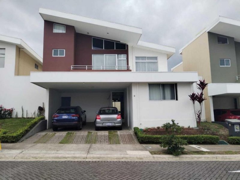 CASA EN VENTA EN MONTES DE OCA, cod: CTL 24-405