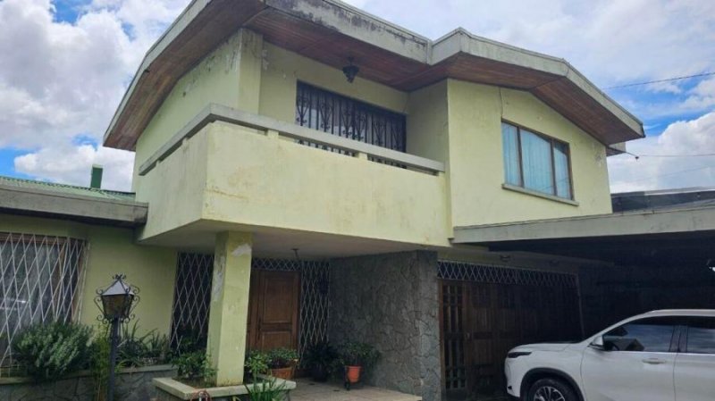 CASA EN VENTA EN MONTES DE OCA, cod:  CTL 25-619