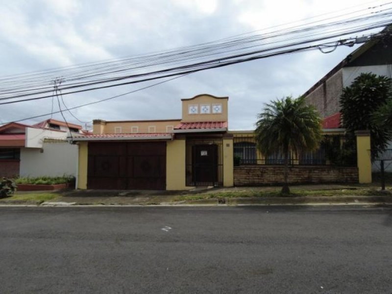 Foto Casa en Venta en Montes de Oca, San José - U$D 250.000 - CAV67193 - BienesOnLine