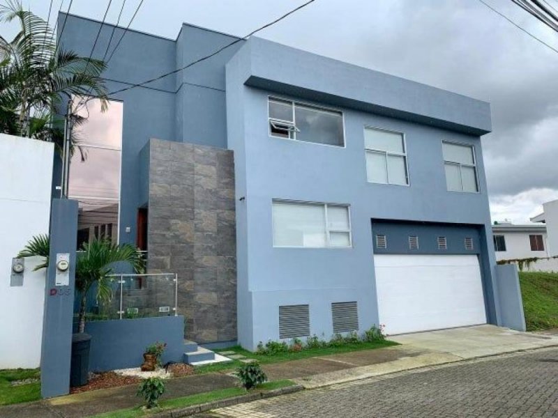 Foto Casa en Venta en Montes de Oca, San José - U$D 350.000 - CAV74936 - BienesOnLine