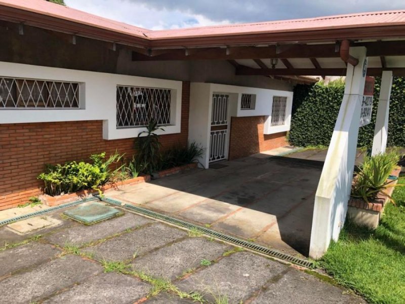 Foto Casa en Venta en Montes de Oca, San José - U$D 270.000 - CAV58459 - BienesOnLine