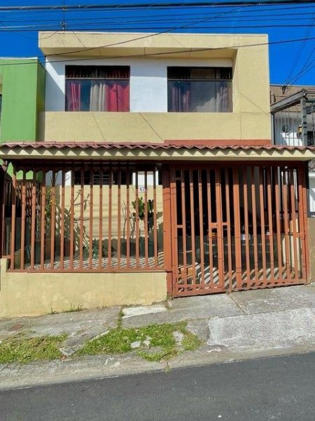 Foto Casa en Venta en Sabanilla, Montes de Oca, San José - U$D 160.000 - CAV75727 - BienesOnLine