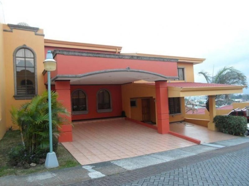 Foto Casa en Venta en Montes de Oca, San José - U$D 189.000 - CAV64020 - BienesOnLine