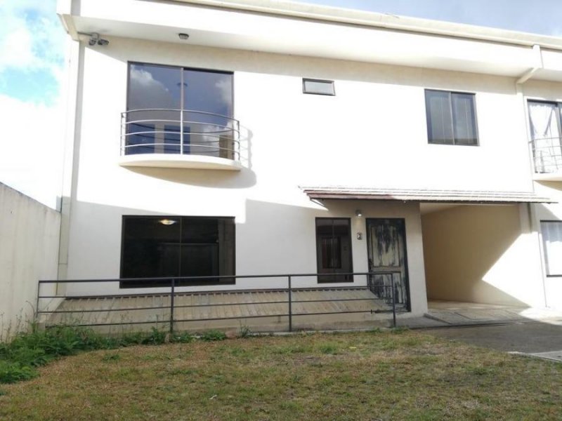 Foto Casa en Venta en Montes de Oca, San José - U$D 185.000 - CAV91815 - BienesOnLine