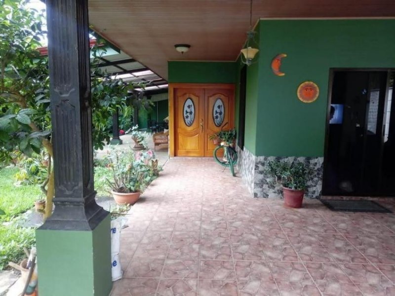 Foto Casa en Venta en Colón, Mora, San José - U$D 289.000 - CAV40711 - BienesOnLine