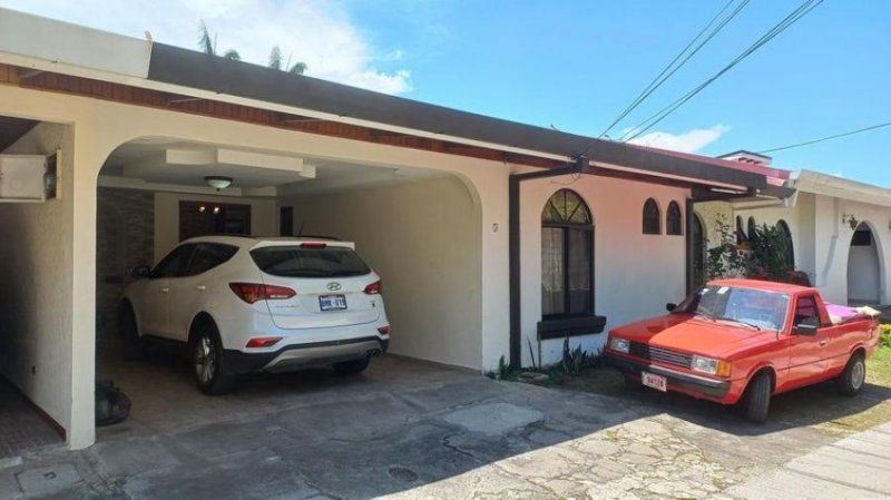 Foto Casa en Venta en Moravia, San José - U$D 415.000 - CAV72080 - BienesOnLine