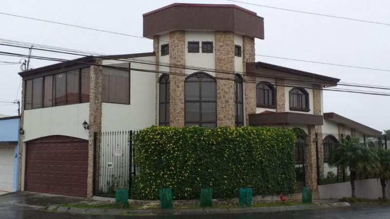 Foto Casa en Venta en Moravia, San José - U$D 250.000 - CAV34291 - BienesOnLine