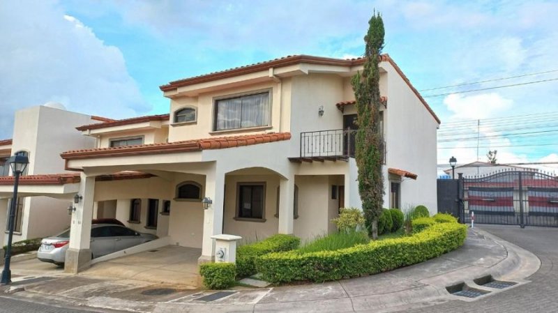 Foto Casa en Venta en Moravia, San José - U$D 275.000 - CAV82578 - BienesOnLine