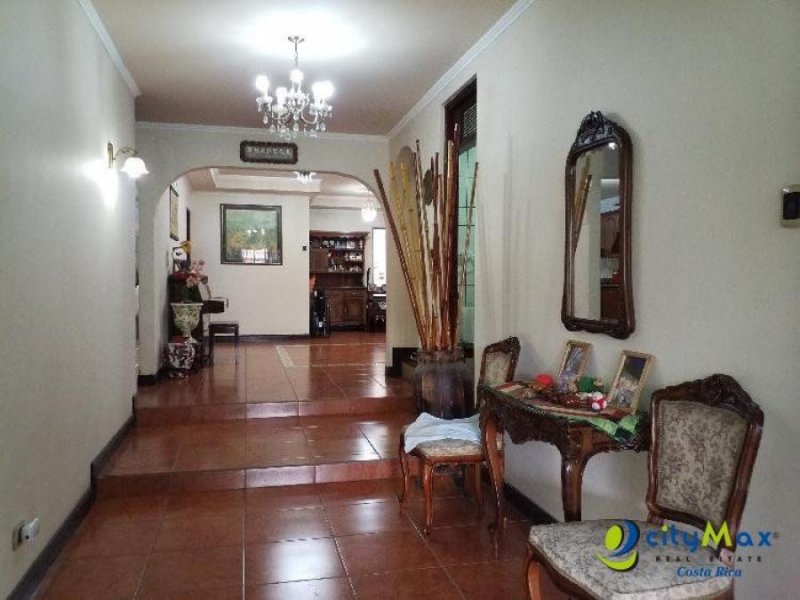 Foto Casa en Venta en Mata Redonda, San José - U$D 750.000 - CAV82965 - BienesOnLine