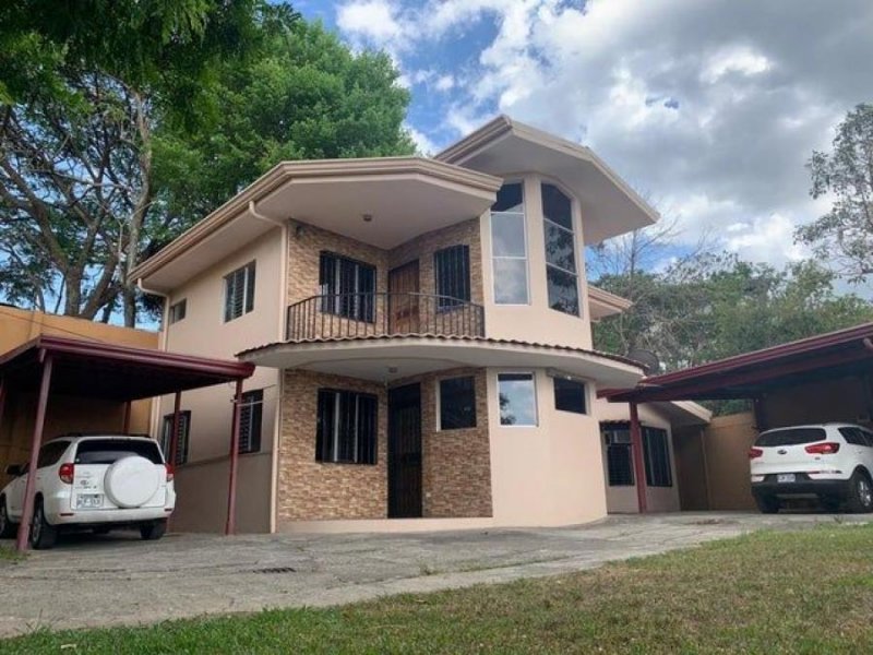 Foto Casa en Venta en Piedades, San José - U$D 263.000 - CAV91915 - BienesOnLine