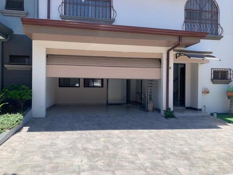 Foto Casa en Venta en Pozos, Santa Ana, San José - U$D 210.000 - CAV74335 - BienesOnLine