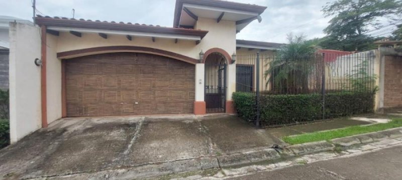 Foto Casa en Venta en Santa Ana, San José - U$D 200.000 - CAV76930 - BienesOnLine