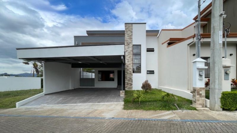 Casa en Venta en Puente de Piedra Grecia, Alajuela