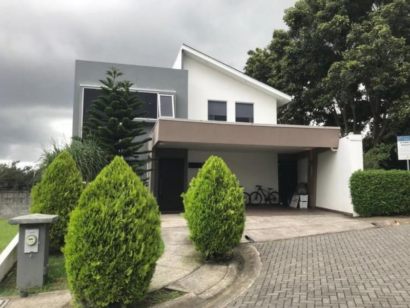 Foto Casa en Venta en Río Segundo, Alajuela - U$D 300.000 - CAV76923 - BienesOnLine