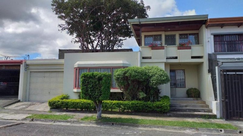 Foto Casa en Venta en Rohrmoser, Pavas, San José - U$D 240.000 - CAV35201 - BienesOnLine