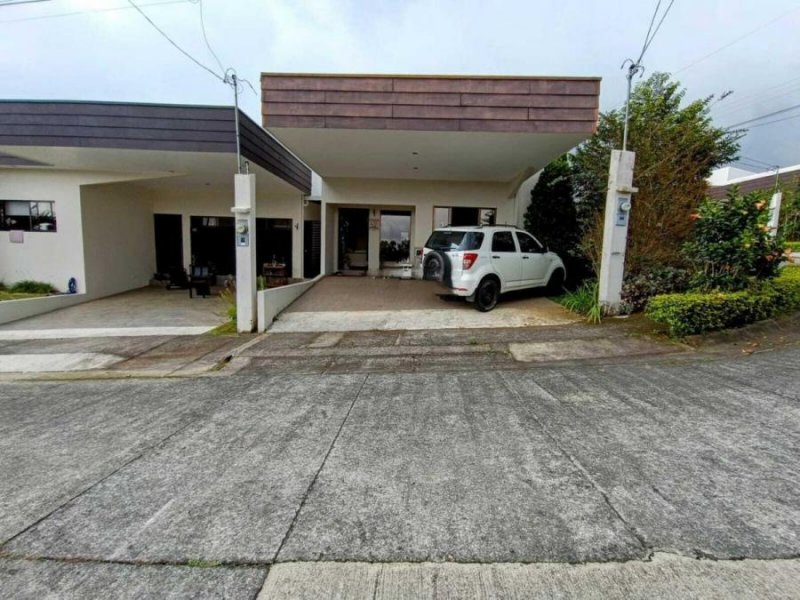 Casa en Venta en  Sabanilla, Alajuela