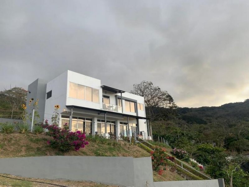 Foto Casa en Venta en San Antonio, Escazú, San José - U$D 425.000 - CAV49753 - BienesOnLine