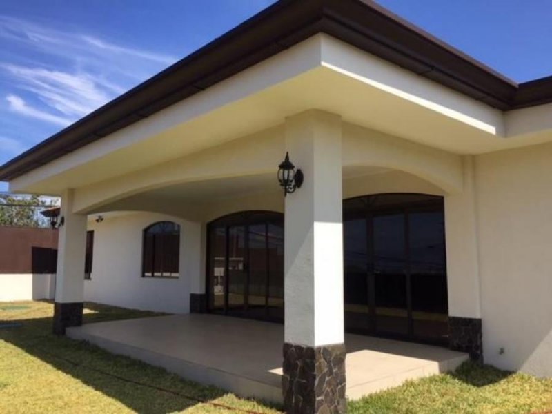 Foto Casa en Venta en San Isidro, Heredia - U$D 465.000 - CAV43068 - BienesOnLine