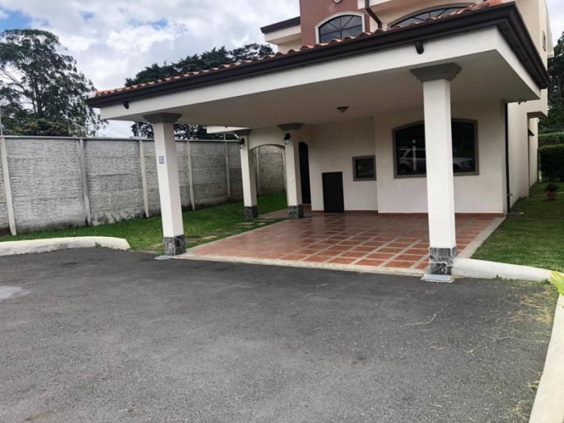 Foto Casa en Venta en San Isidro, Heredia - U$D 315.000 - CAV51636 - BienesOnLine