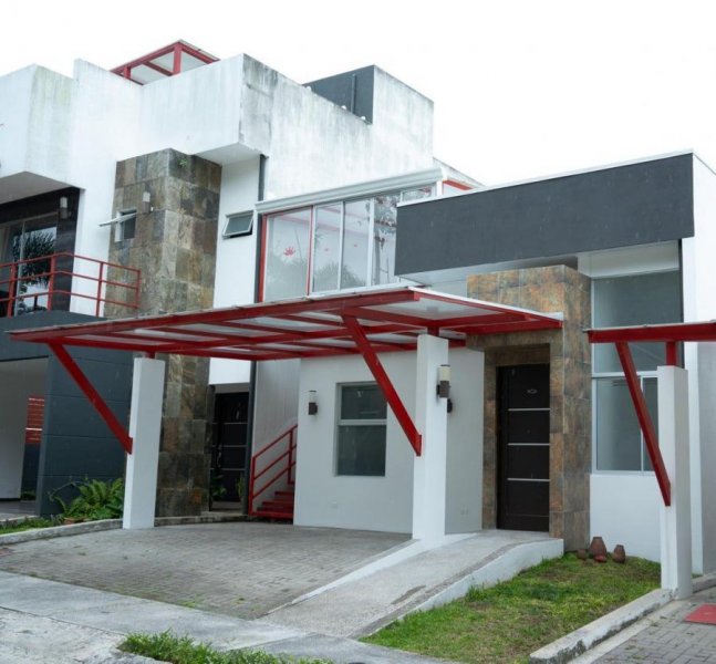 Casa en Venta en  San Miguel, Heredia