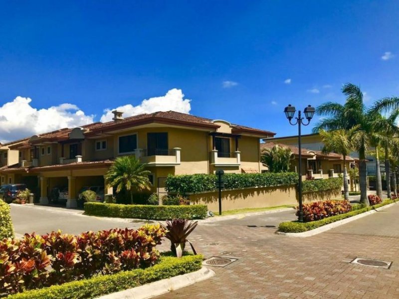 Foto Casa en Venta en San Rafael, Escazú, San José - U$D 355.000 - CAV38257 - BienesOnLine