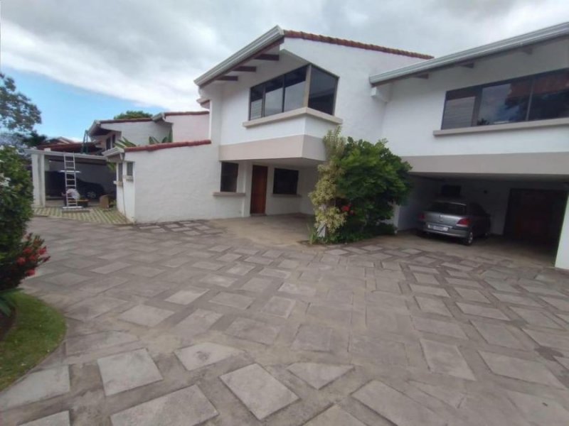 Foto Casa en Venta en San Rafael, Escazú, San José - U$D 225.000 - CAV39789 - BienesOnLine