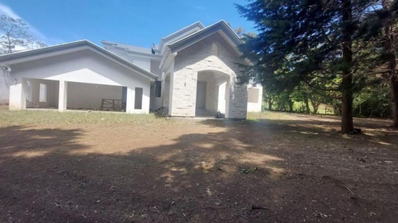 Casa en Venta en  Angeles, Heredia