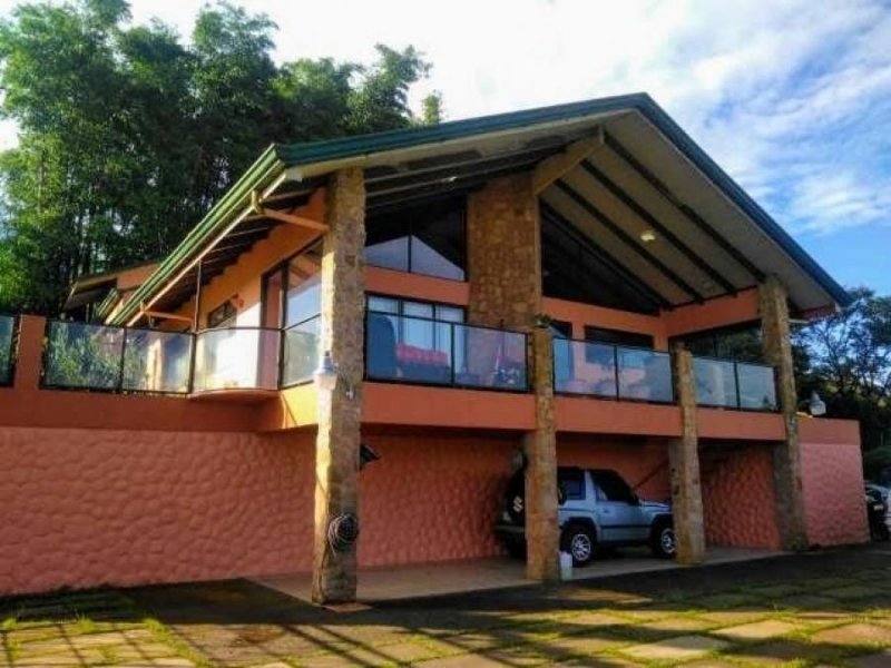 Foto Casa en Venta en San Ramón, Alajuela - U$D 300.000 - CAV72313 - BienesOnLine