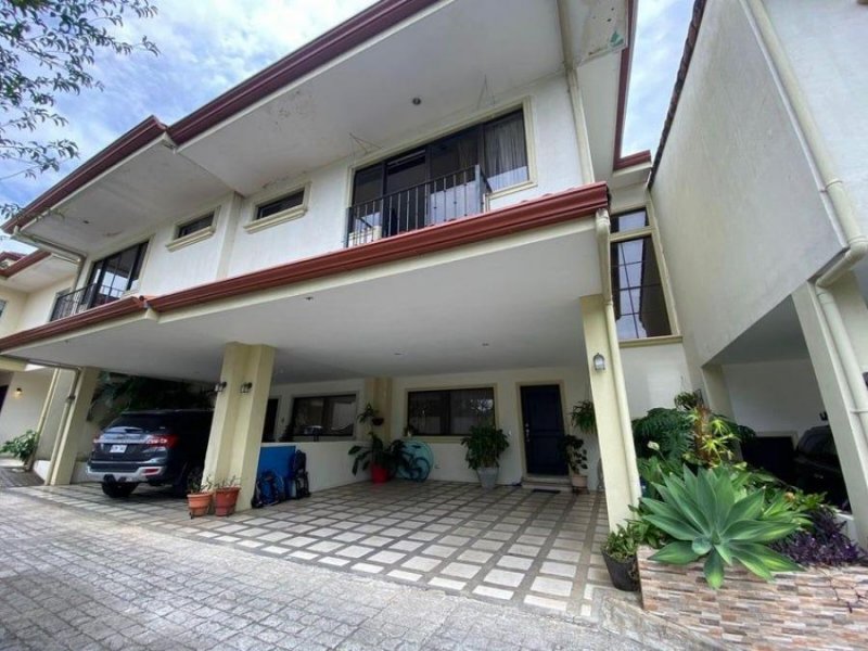 Foto Casa en Venta en Santa Ana, San José - U$D 245.000 - CAV75356 - BienesOnLine