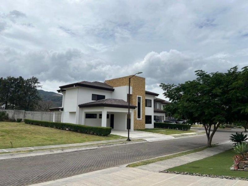 CASA EN VENTA EN SANTA ANA, cod: CTL 25-1459