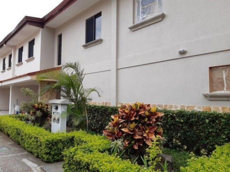 Foto Casa en Venta en Santa Ana, San José - U$D 185.000 - CAV112796 - BienesOnLine