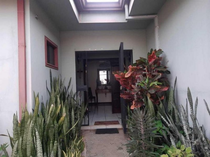 Foto Casa en Venta en Santa Ana, San José - U$D 225.000 - CAV66830 - BienesOnLine