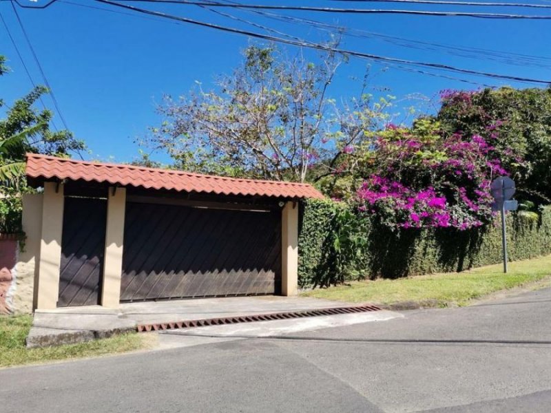 Foto Casa en Venta en Santa Ana, San José - U$D 460.000 - CAV67371 - BienesOnLine