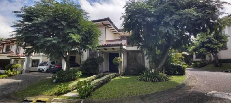 Foto Casa en Venta en Santa Ana, San José - U$D 527.000 - CAV32379 - BienesOnLine