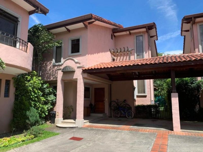 Foto Casa en Venta en Santa Ana, San José - U$D 350.000 - CAV39724 - BienesOnLine