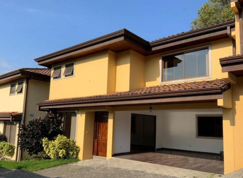 Foto Casa en Venta en Santa Ana, San José - U$D 330.000 - CAV48483 - BienesOnLine