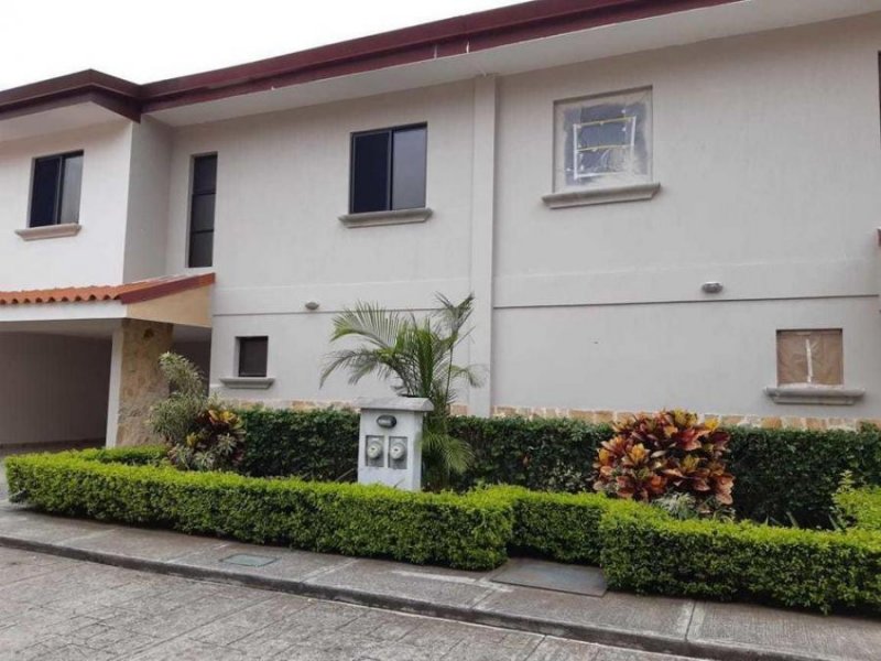 Foto Casa en Venta en Santa Ana, San José - U$D 179.000 - CAV43146 - BienesOnLine