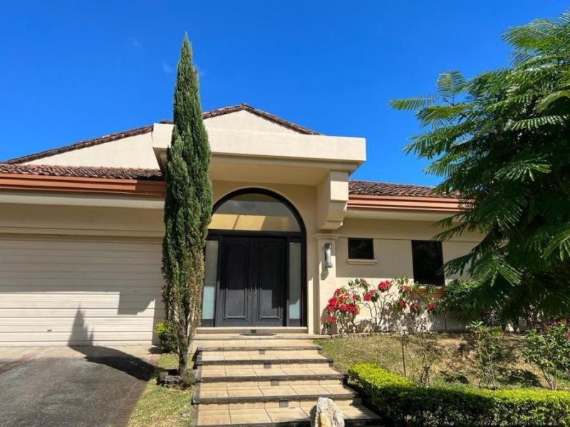 Foto Casa en Venta en Santa Ana, San José - U$D 650.000 - CAV63818 - BienesOnLine