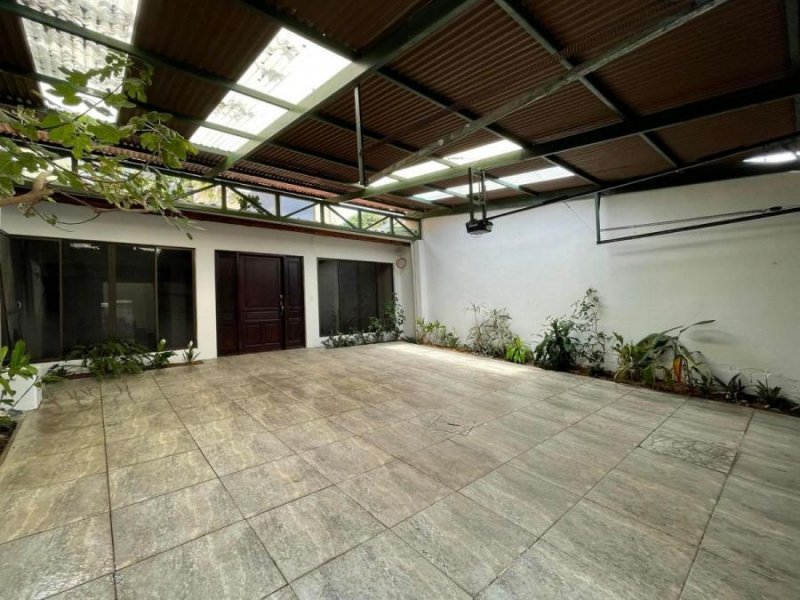 Foto Casa en Venta en Santa Ana, San José - U$D 250.000 - CAV58282 - BienesOnLine