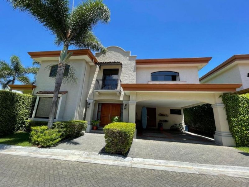 Foto Casa en Venta en Santa Ana, San José - U$D 440.000 - CAV60675 - BienesOnLine