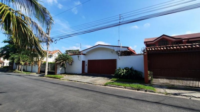 Foto Casa en Venta en Santa Ana, San José - U$D 220.000 - CAV52572 - BienesOnLine