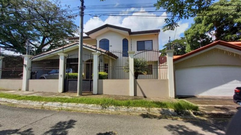 Foto Casa en Venta en Santa Ana, San José - U$D 320.000 - CAV60671 - BienesOnLine