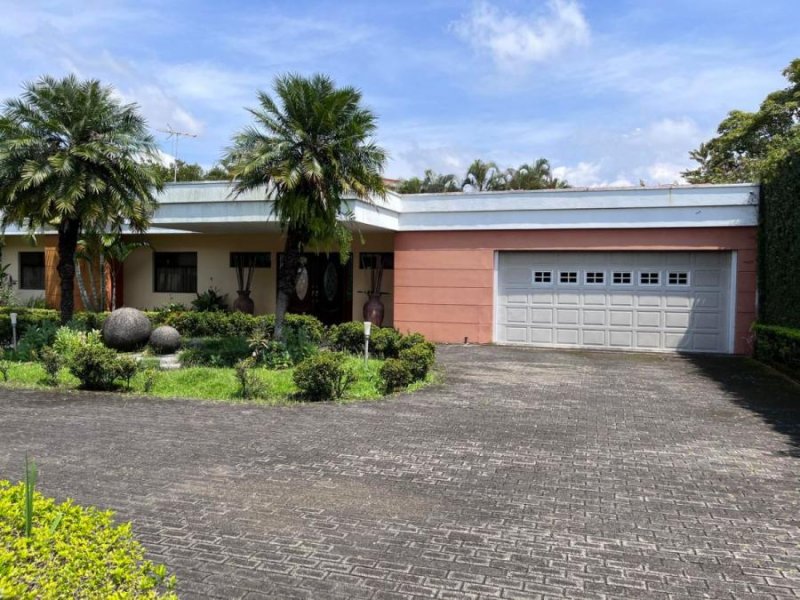 Foto Casa en Venta en Santa Ana, San José - U$D 575.000 - CAV73705 - BienesOnLine