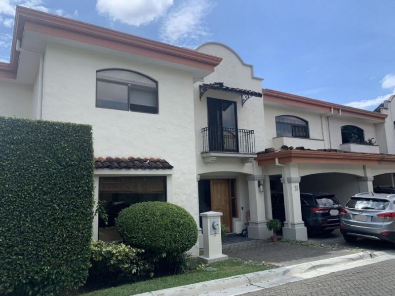 Foto Casa en Venta en Santa Ana, San José - U$D 390.000 - CAV65788 - BienesOnLine