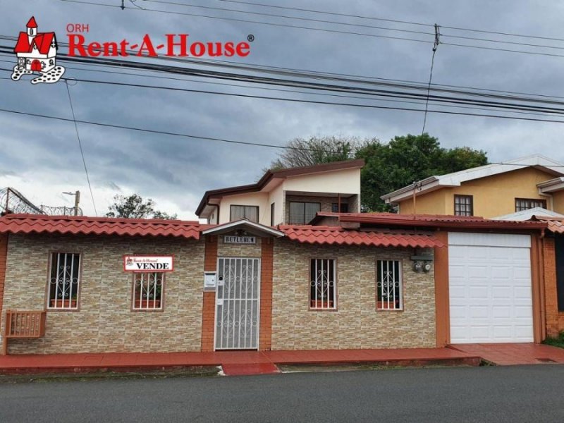 CASA EN VENTA EN SANTA ROSA, SANTO DOMINGO RAH 24670 