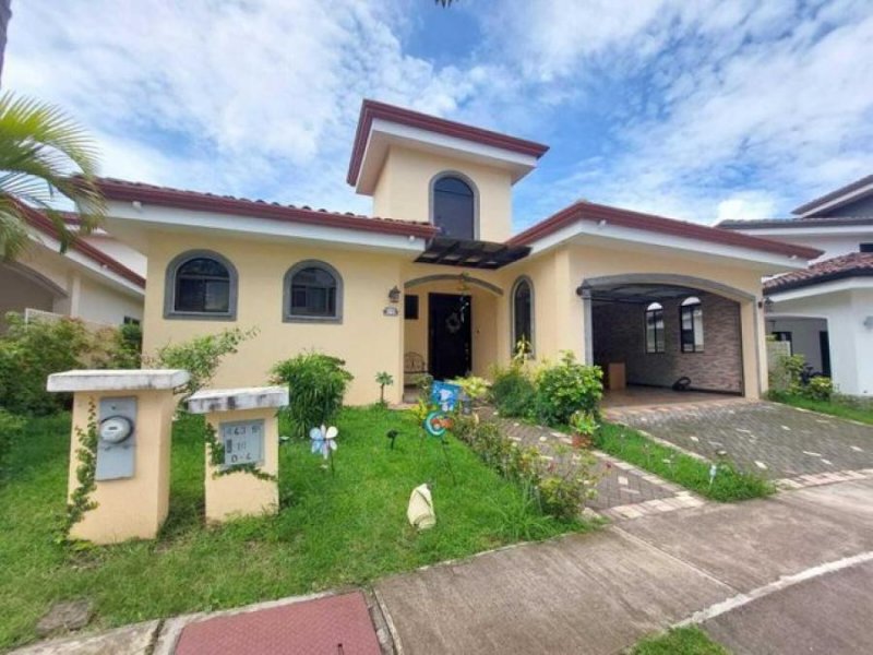 Foto Casa en Venta en santo domingo, Santo Domingo, Heredia - U$D 420.000 - CAV67628 - BienesOnLine