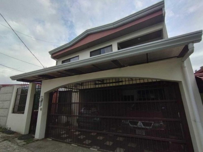 Casa en Venta en  Santo Tomás, Heredia